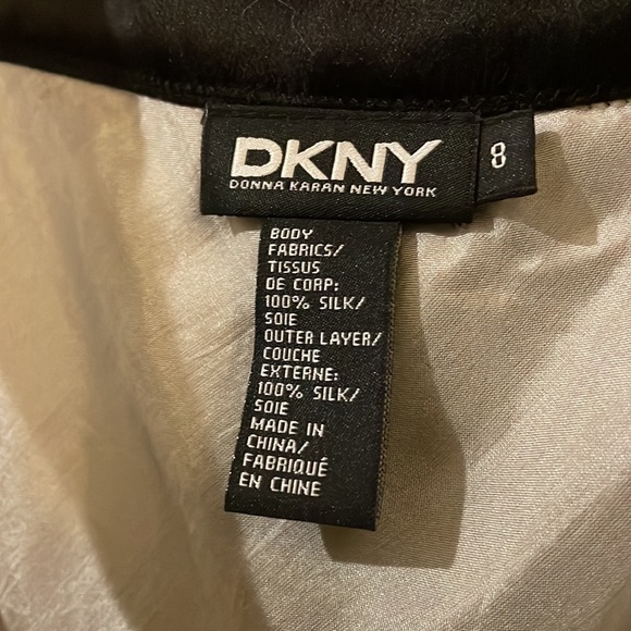 DKNY beautiful silk tank top - Picture 4 of 4